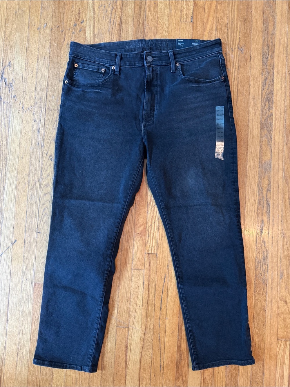 Men’s American Eagle Outfitters Black Athletic Straight Jeans